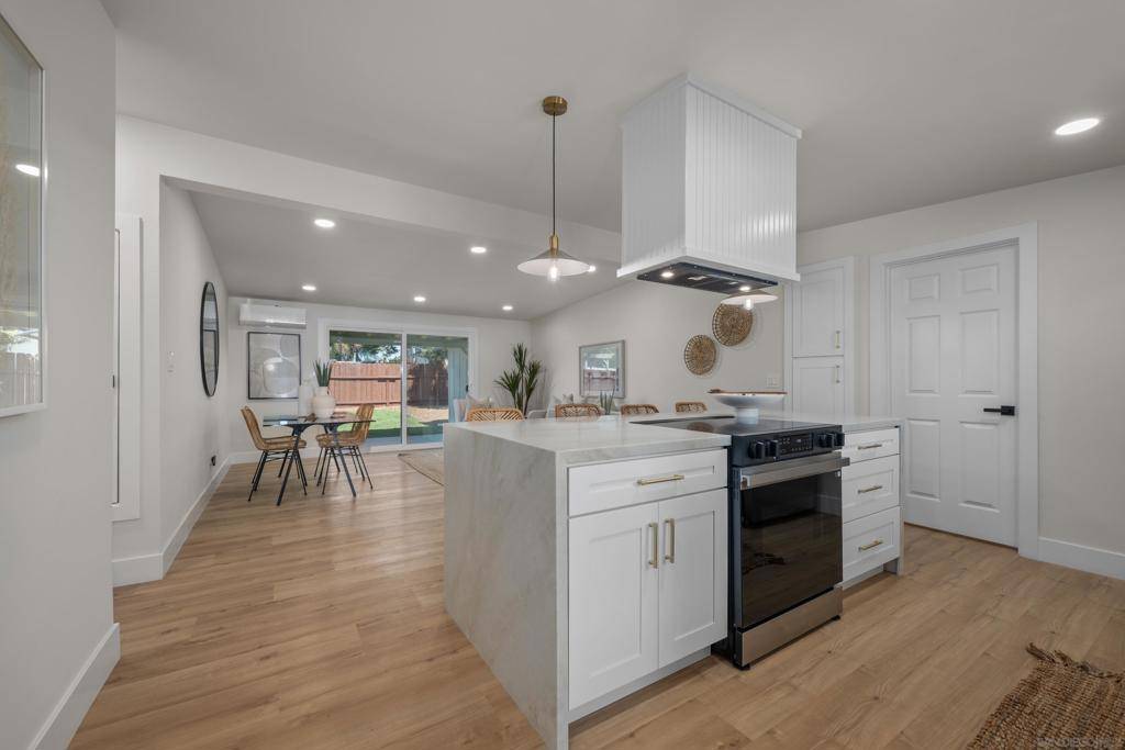 Imperial Beach, CA 91932,1128 Hemlock Avenue