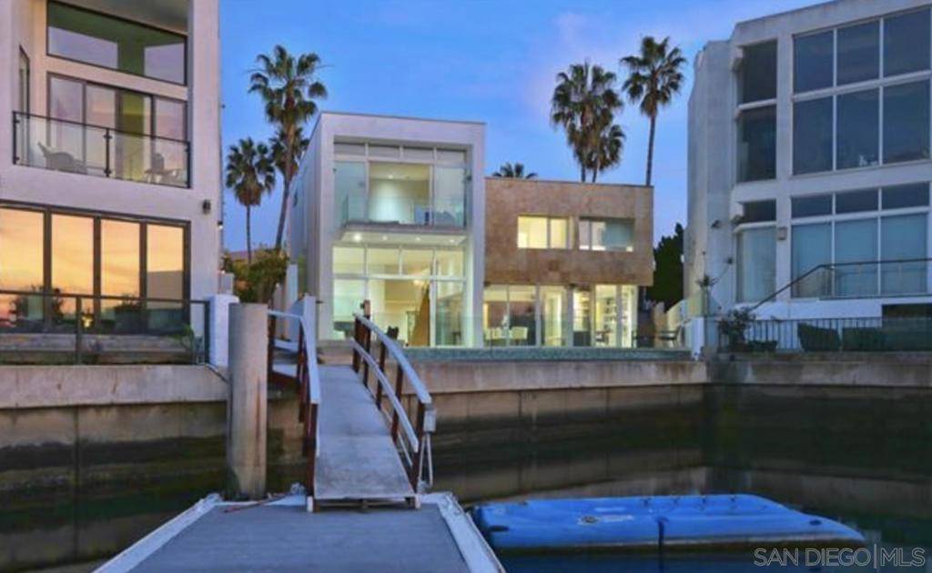 Coronado, CA 92118,23 Green Turtle Road