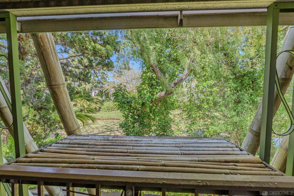 Carlsbad, CA 92010,5165 Don Ricardo Dr.