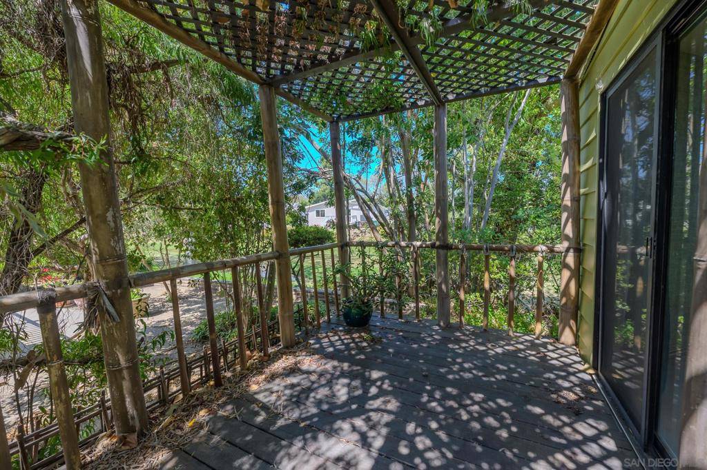Carlsbad, CA 92010,5165 Don Ricardo Dr.
