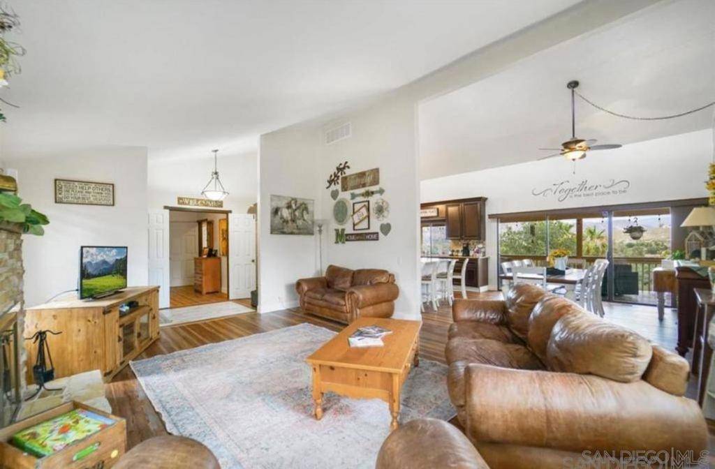 Ramona, CA 92065,15408 Vista Vicente Dr