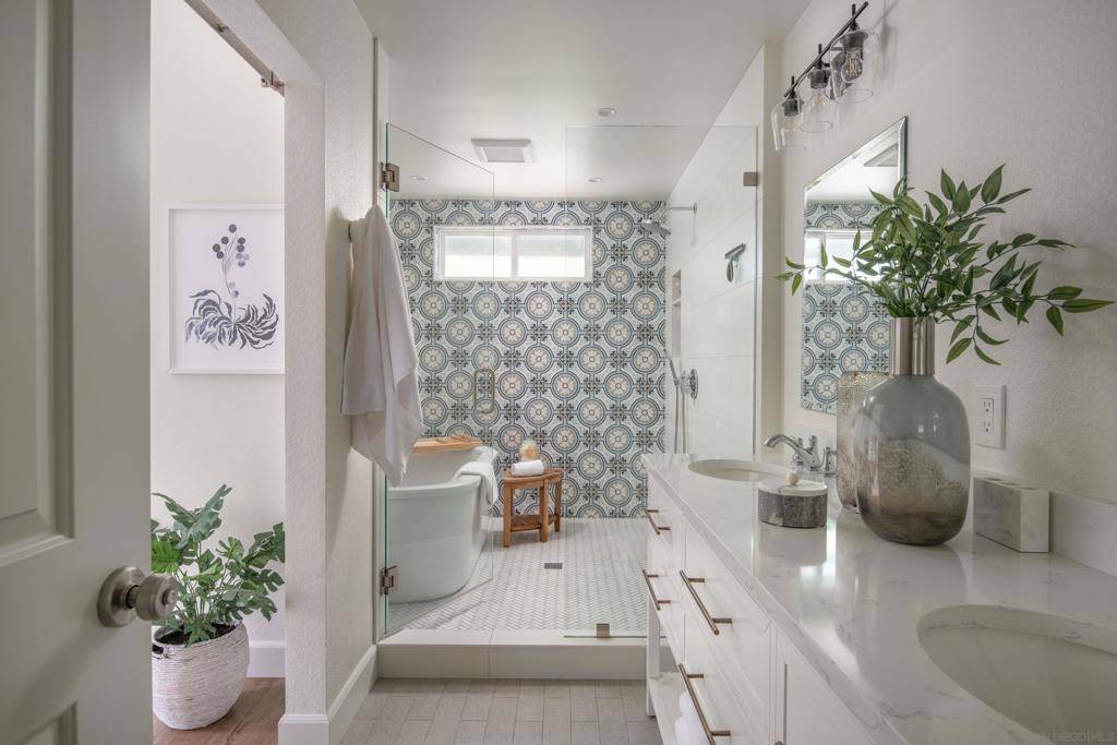 San Diego, CA 92131,11766 Clearwood Ct