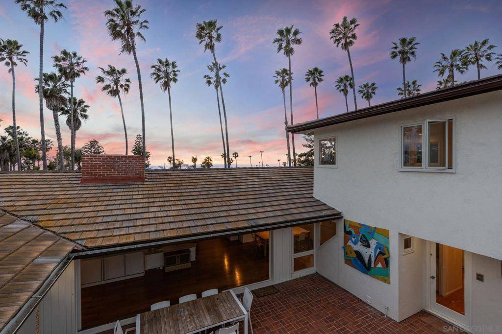 La Jolla, CA 92037,6423 Avenida Cresta