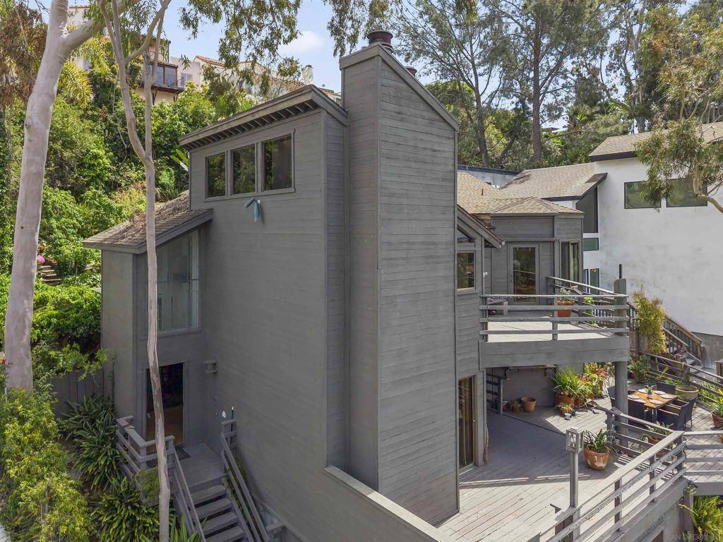 San Diego, CA 92103,2871 Brant St