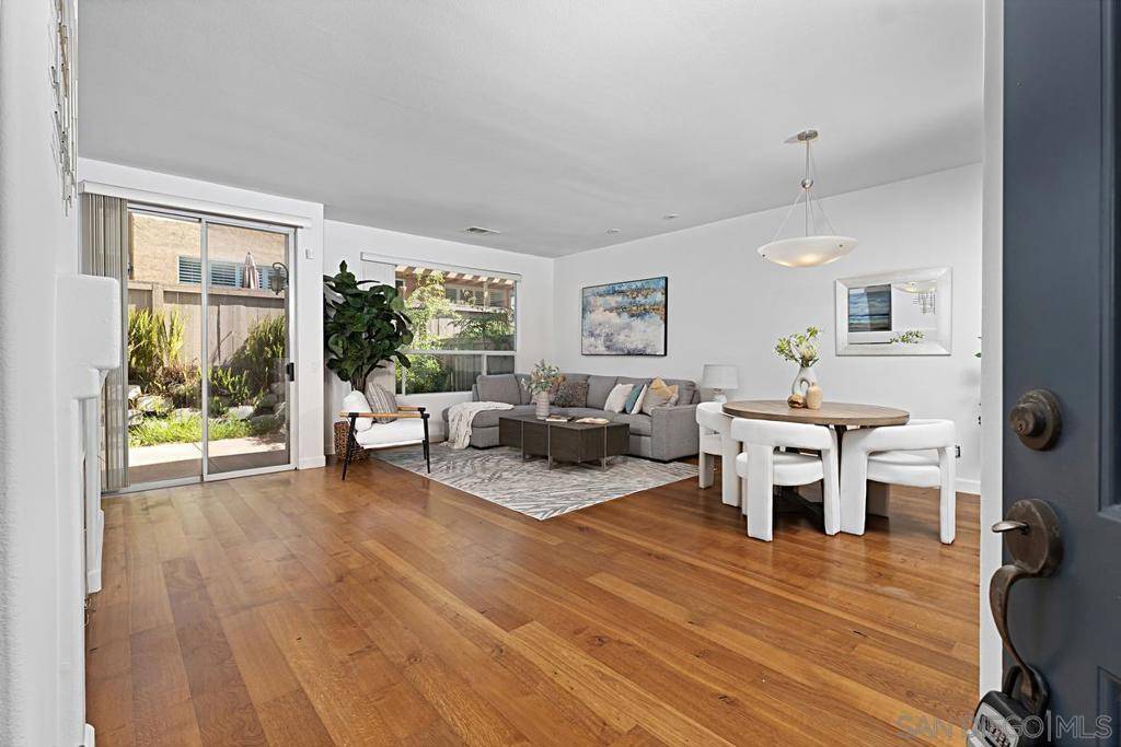 San Diego, CA 92122,5578 Renaissance Ave #2
