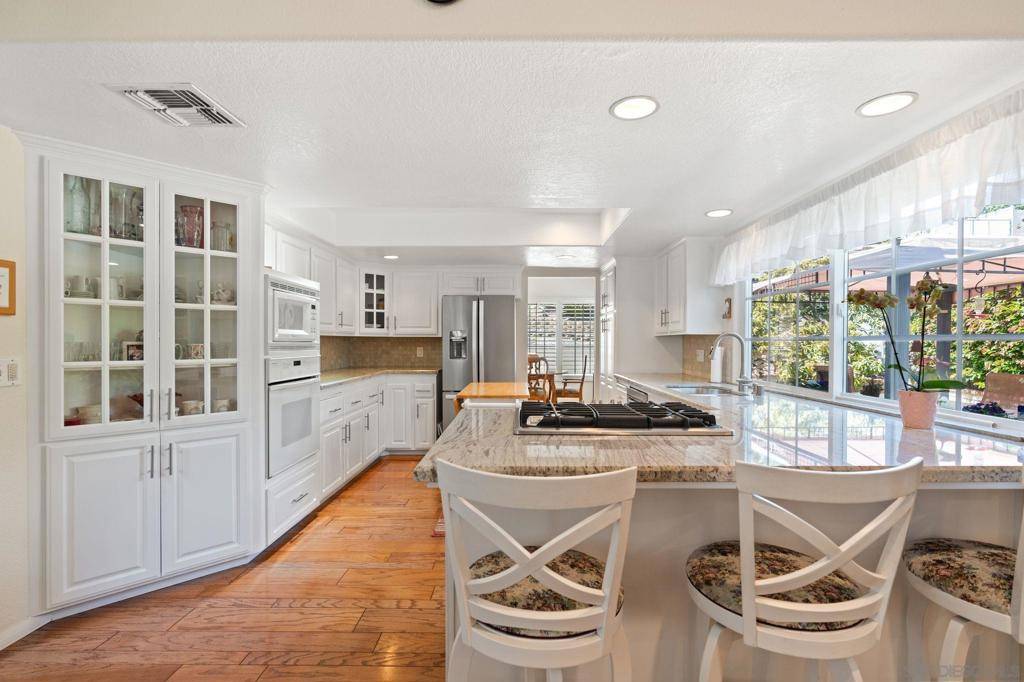Carlsbad, CA 92011,7203 Manzanita