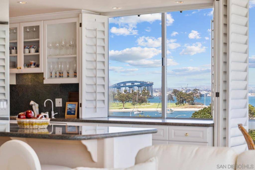 Coronado, CA 92118,1780 Avenida Del Mundo #409