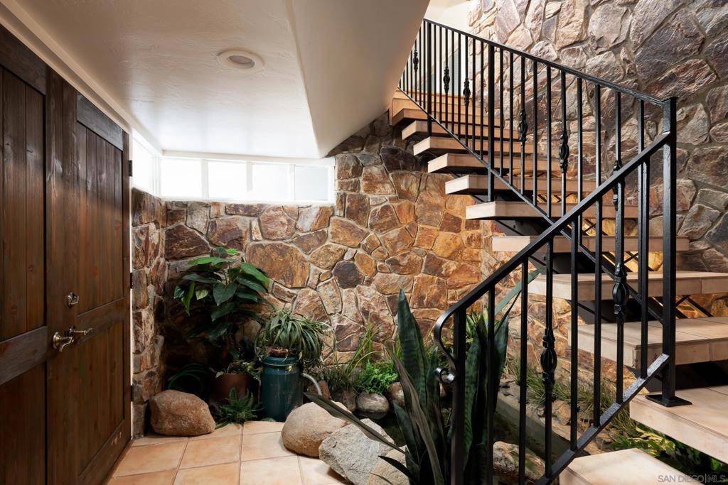 16204 Orchard Bend Rd Poway, CA 92064