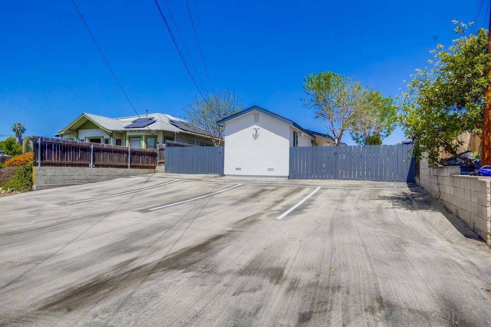 La Mesa, CA 91941,7396 98 LIME STREET