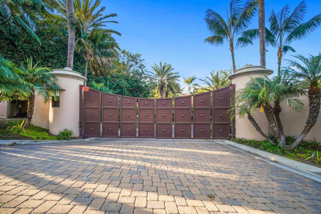 La Jolla, CA 92037,6735 La Jolla Scenic Dr S