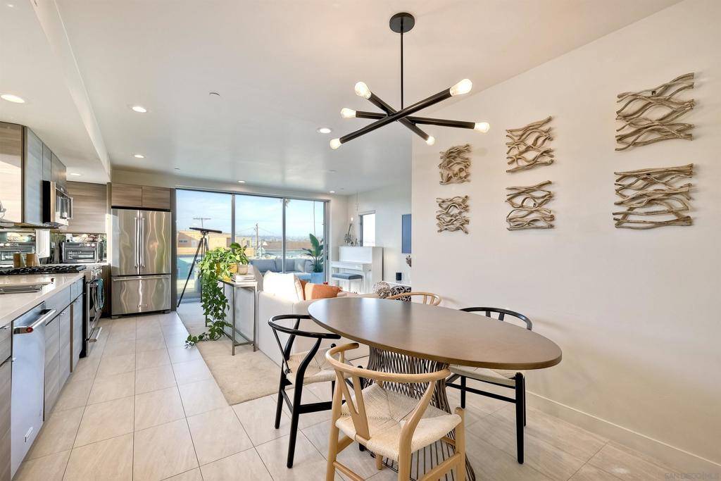 San Diego, CA 92109,835 Jamaica Ct
