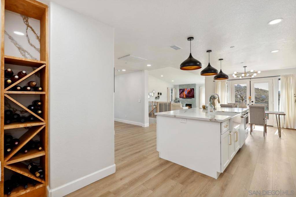 Escondido, CA 92025,753 Fino Gln