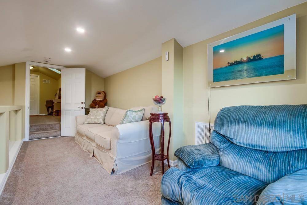 13122 Coyotero Dr Poway, CA 92064