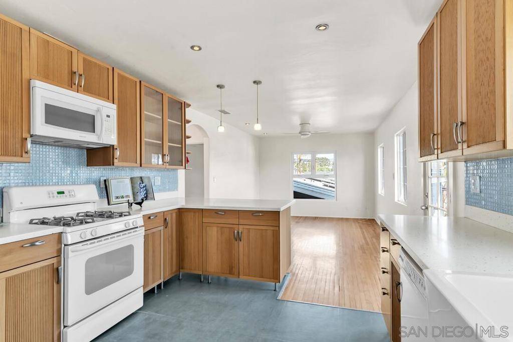 San Diego, CA 92103,4122 Vermont St
