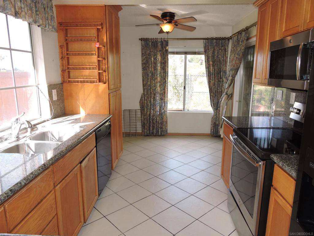 San Diego, CA 92111,3164 W Fox Run Way