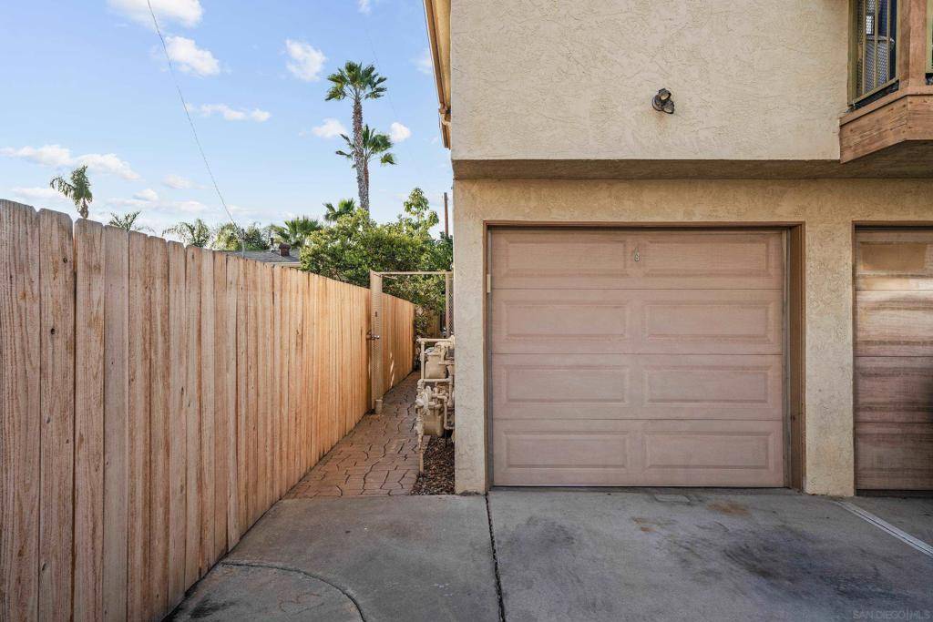 San Diego, CA 92104,4353 Felton St #5