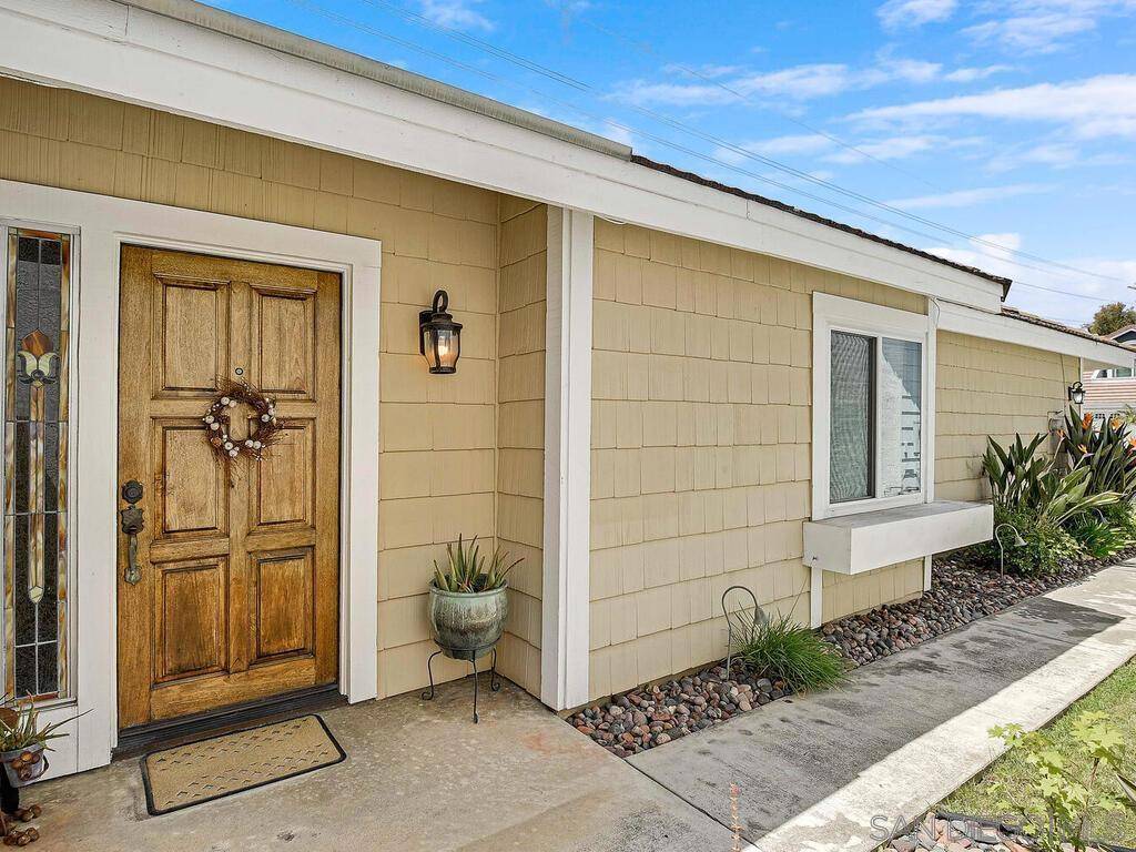 Encinitas, CA 92024,1617 Blossom Field Way