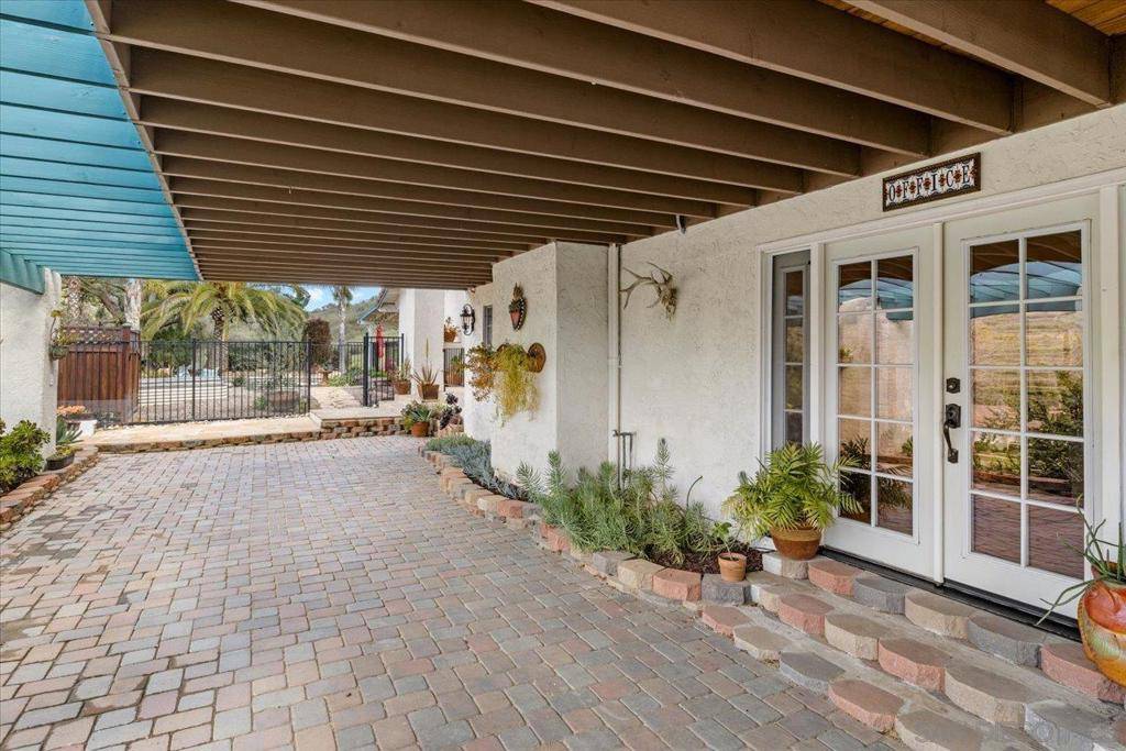 Escondido, CA 92026,26036 38 Kaywood Terrace