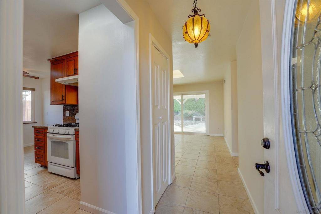 San Diego, CA 92111,3611 Mount Aclare Ave.