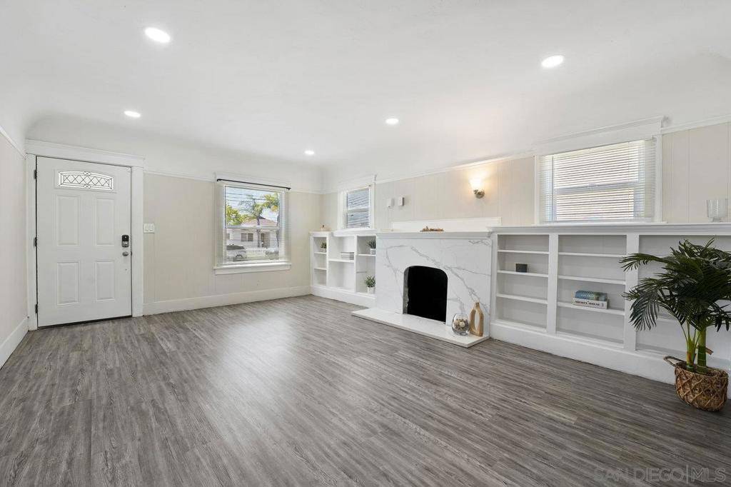 National City, CA 91950,223 E 3rd St