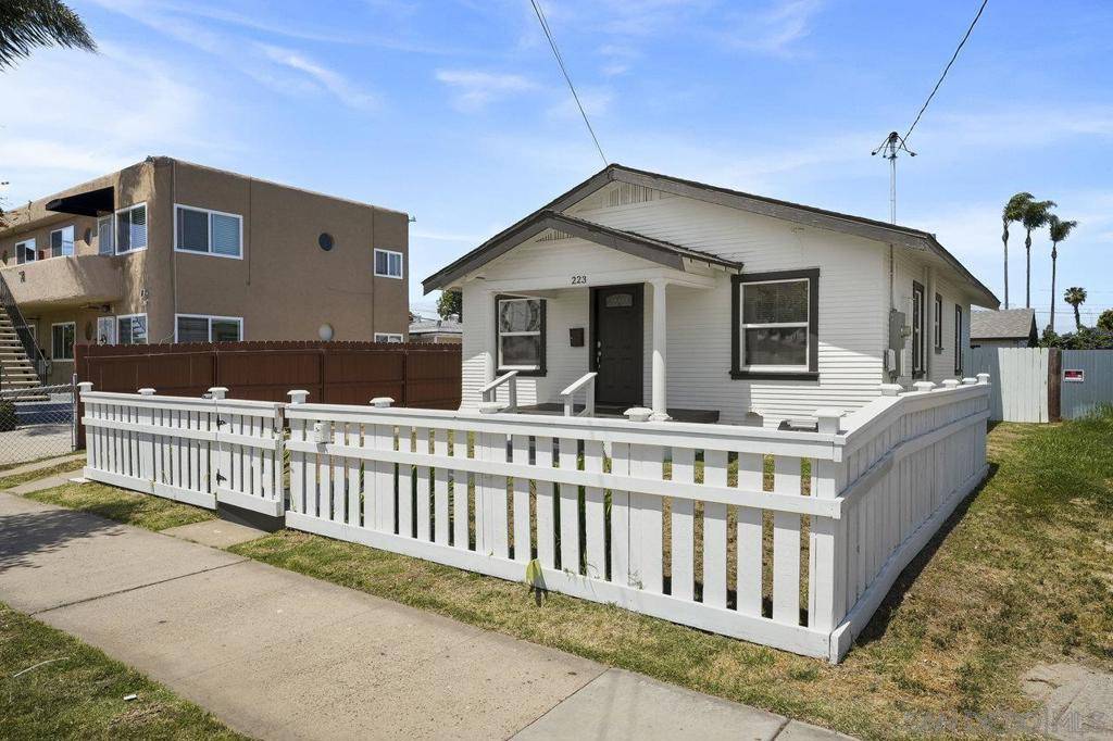 National City, CA 91950,223 E 3rd St