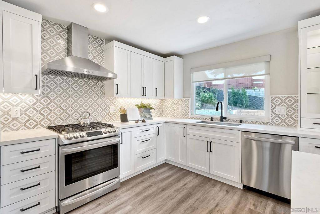 Escondido, CA 92025,20809 Viento Valle