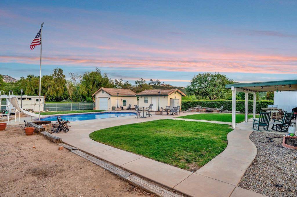 Ramona, CA 92065,24165 Del Amo Rd