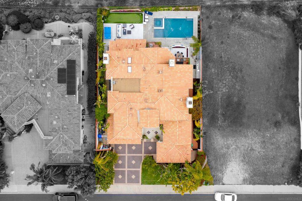 Carlsbad, CA 92011,7124 Aviara Drive
