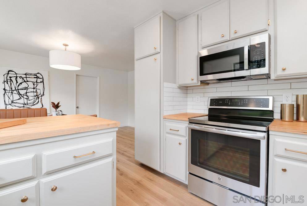 Oceanside, CA 92056,4635 Briar Ridge Rd