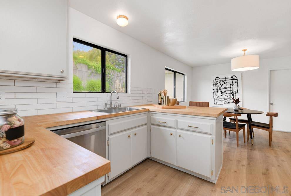 Oceanside, CA 92056,4635 Briar Ridge Rd