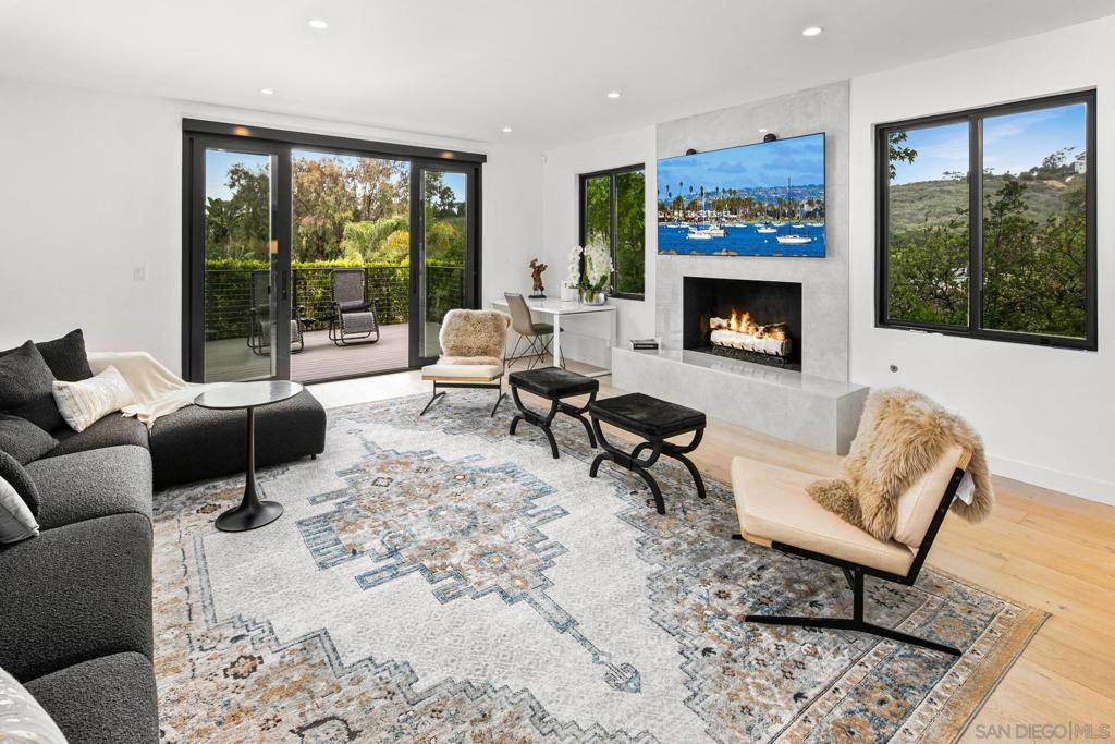 La Jolla, CA 92037,6967 Paseo Laredo