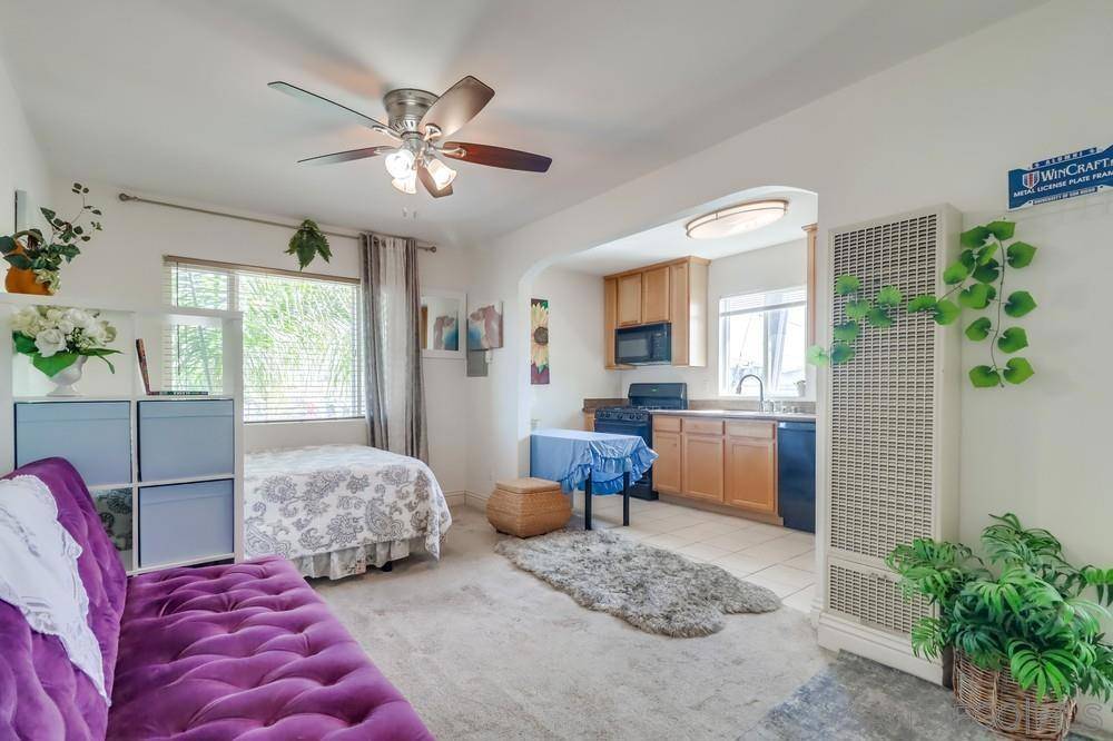San Diego, CA 92115,6101 Adelaide Ave #111