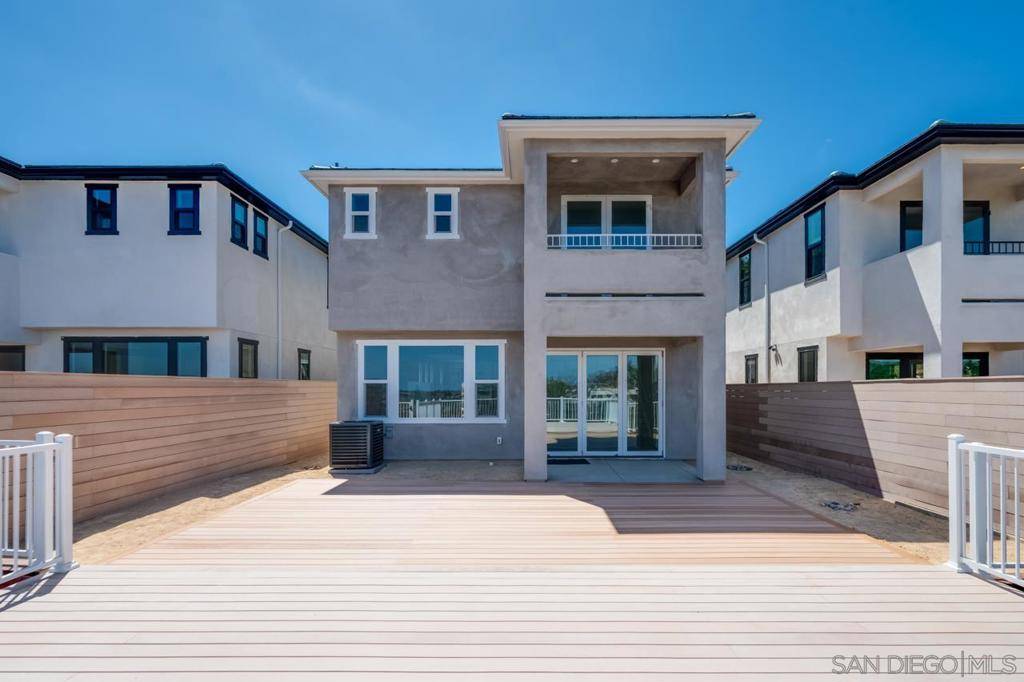 San Diego, CA 92116,2942 Copley Ave