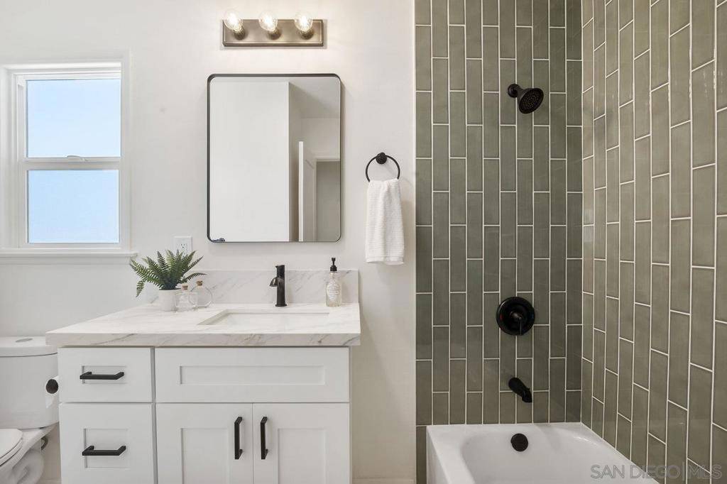 San Diego, CA 92123,2687 Elyssee St