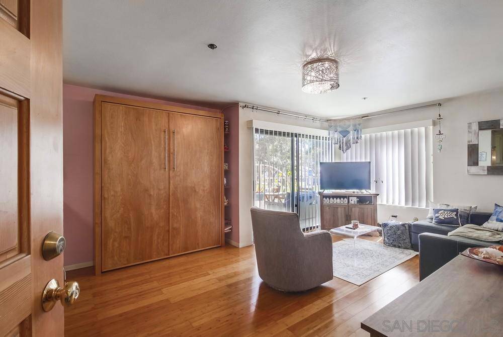 San Diego, CA 92109,1251 Parker Pl #1A