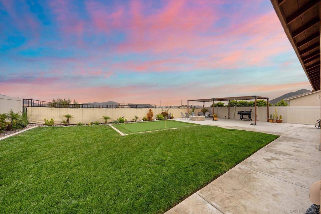 Winchester, CA 92596,30886 Hawkscrest Dr