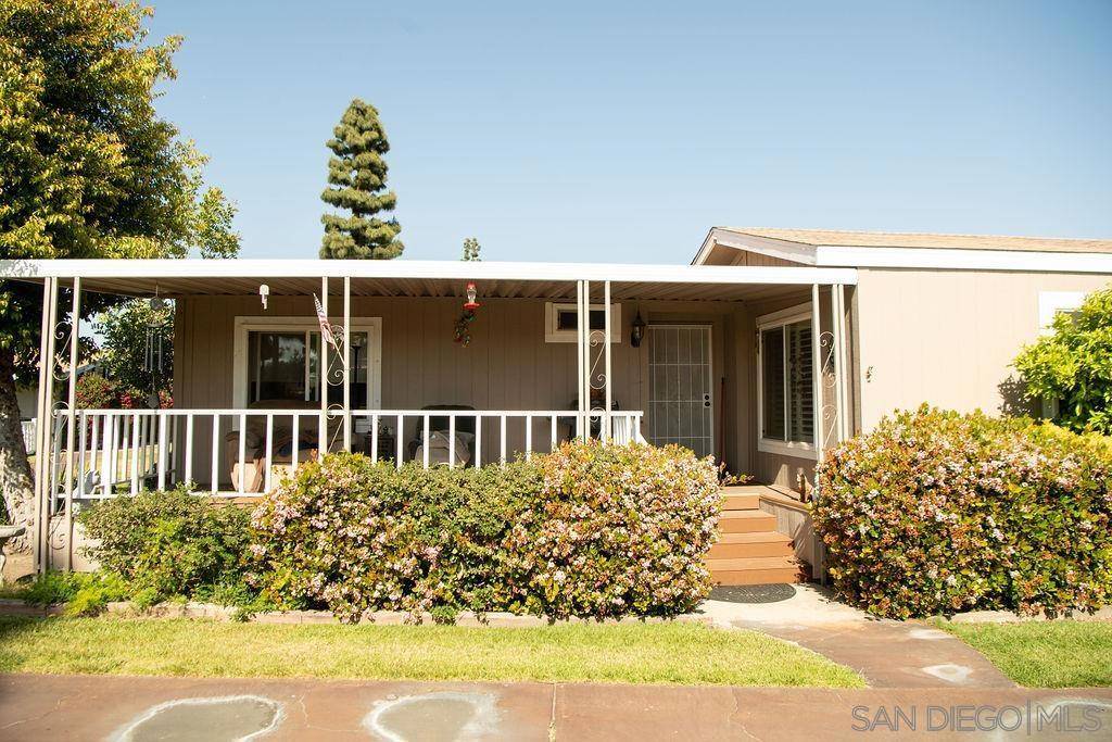 Santee, CA 92071,9255 N MAGNOLIA AVE #102