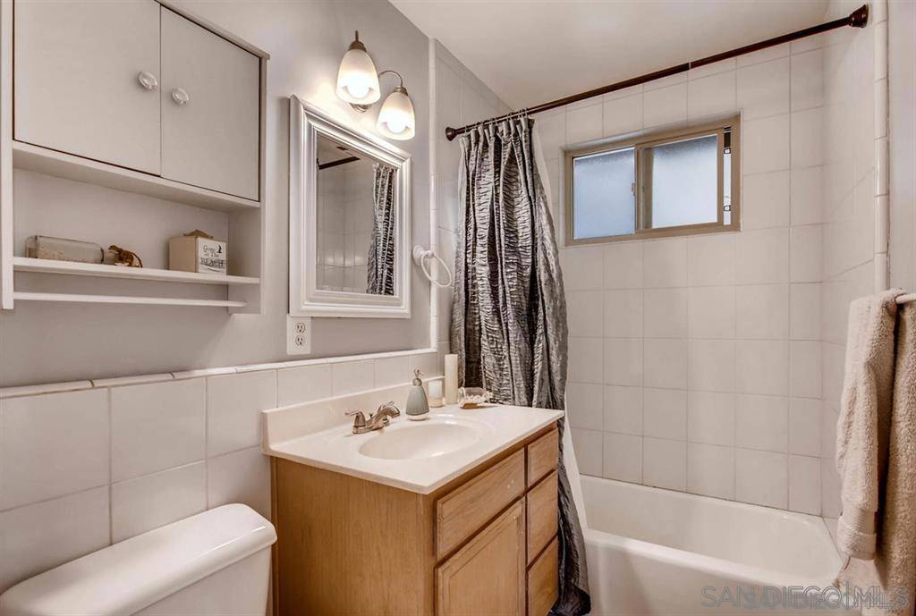 San Diego, CA 92111,7273 Arillo St