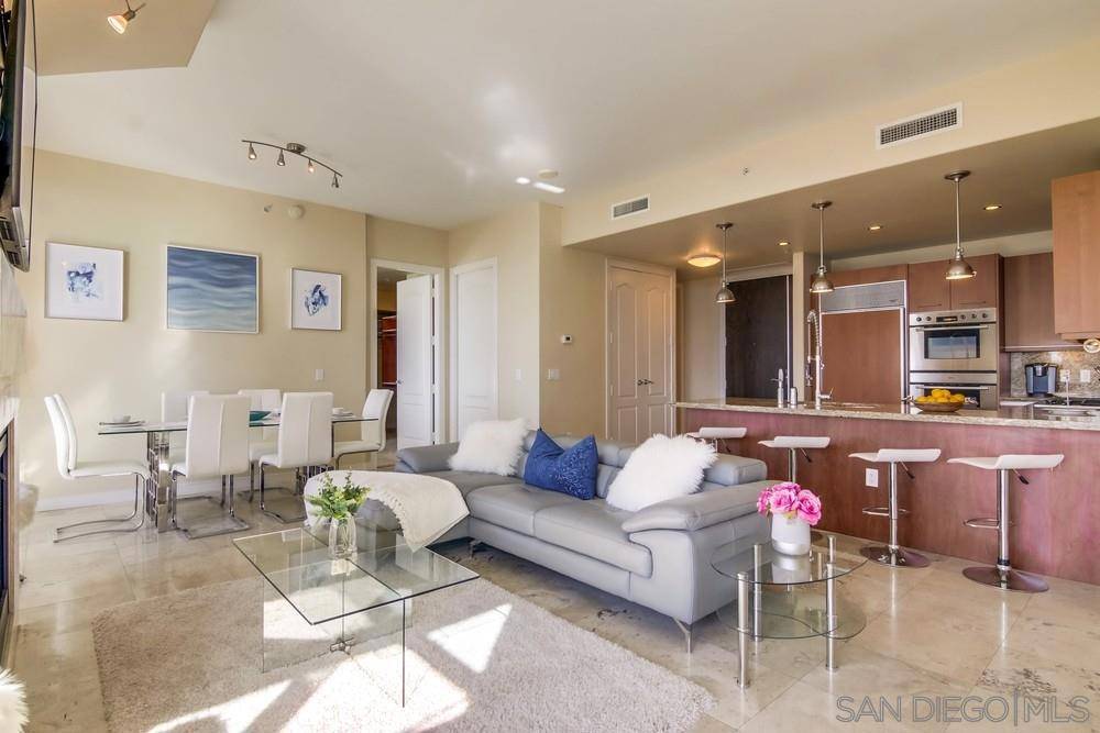 San Diego, CA 92101,550 Front St #1206