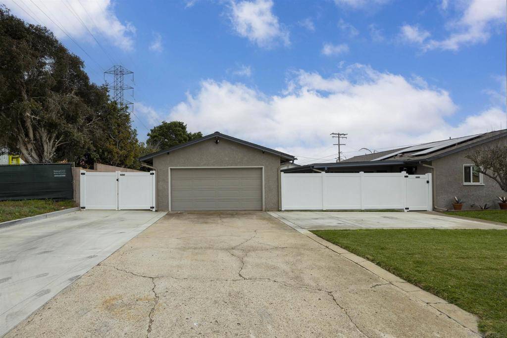 San Diego, CA 92117,4383 Mount Castle Ave