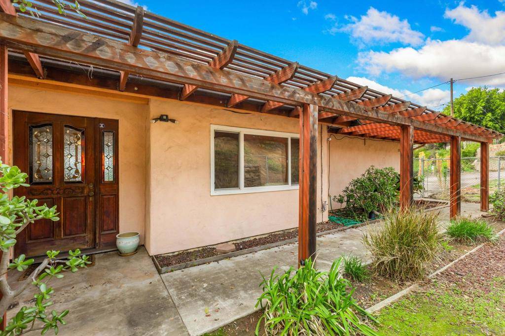 Lakeside, CA 92040,12313 Winter Gardens Dr