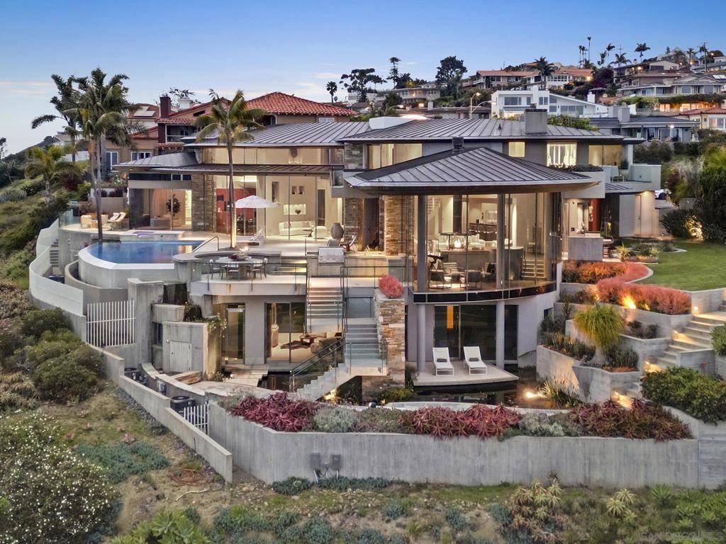 La Jolla, CA 92037,5740 La Jolla Corona Dr
