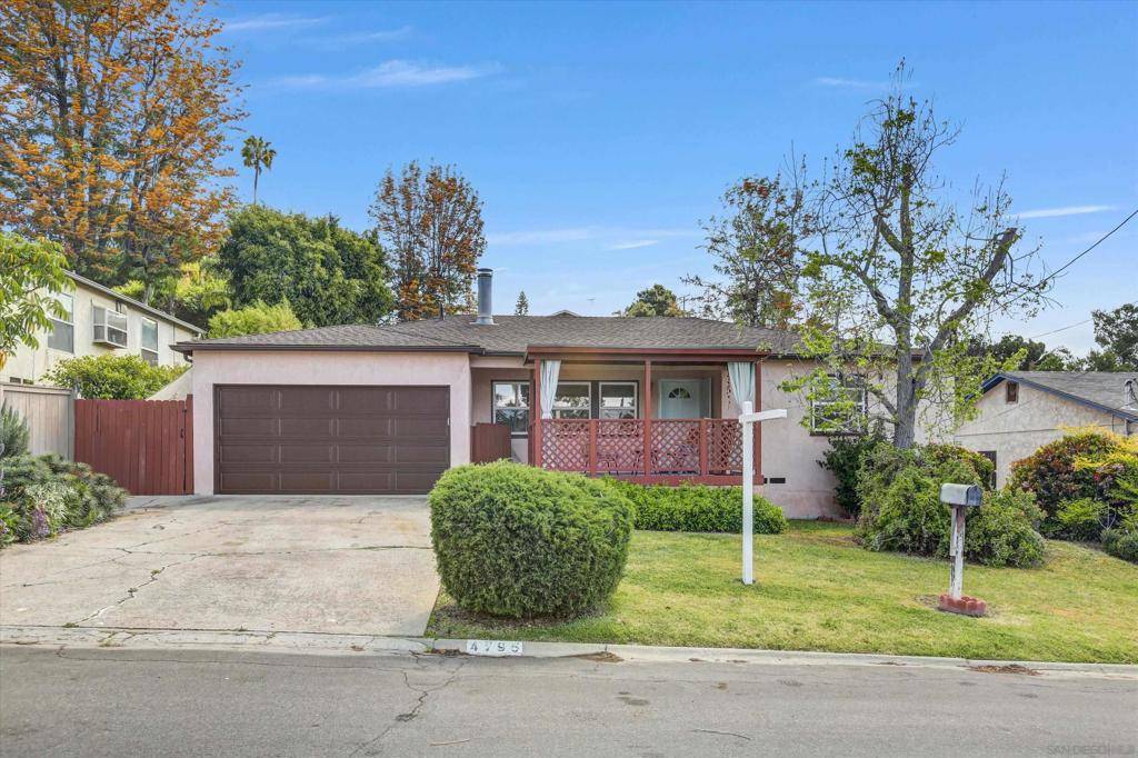 La Mesa, CA 91942,4795 Maple
