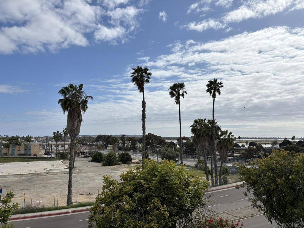 San Diego, CA 92117,2520 Clairemont Dr #213