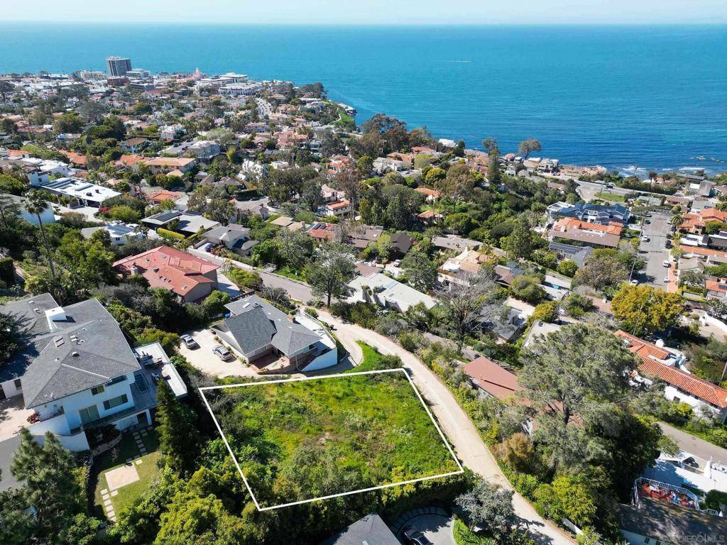 La Jolla, CA 92037,42 Castellana Rd