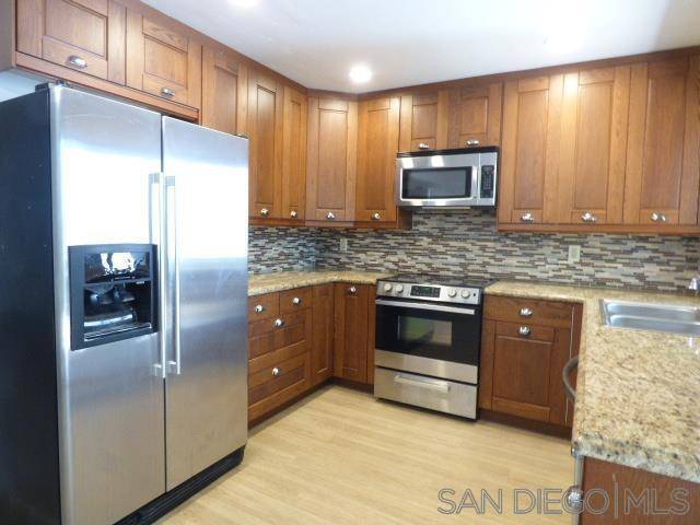 San Diego, CA 92108,1317 Caminito Gabaldon #B