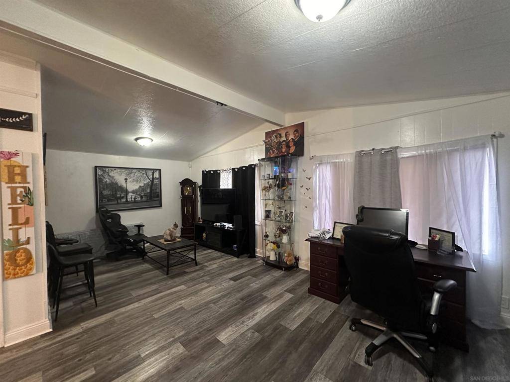El Cajon, CA 92021,13162 Highway 8 Business SPC #73