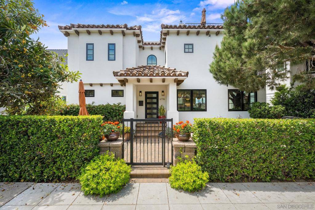 La Jolla, CA 92037,6756 Tyrian St