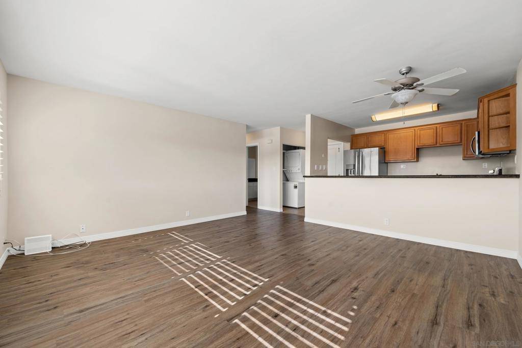 San Diego, CA 92120,6120 Decena Dr #207