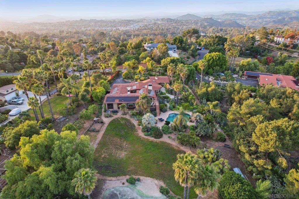 Poway, CA 92064,13735 Acorn Patch Road